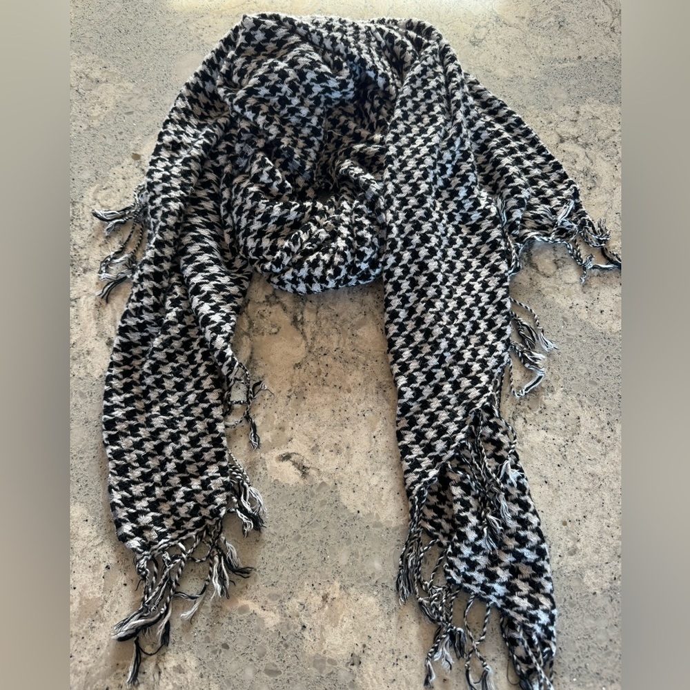 Herringbone Scarf in Black and White